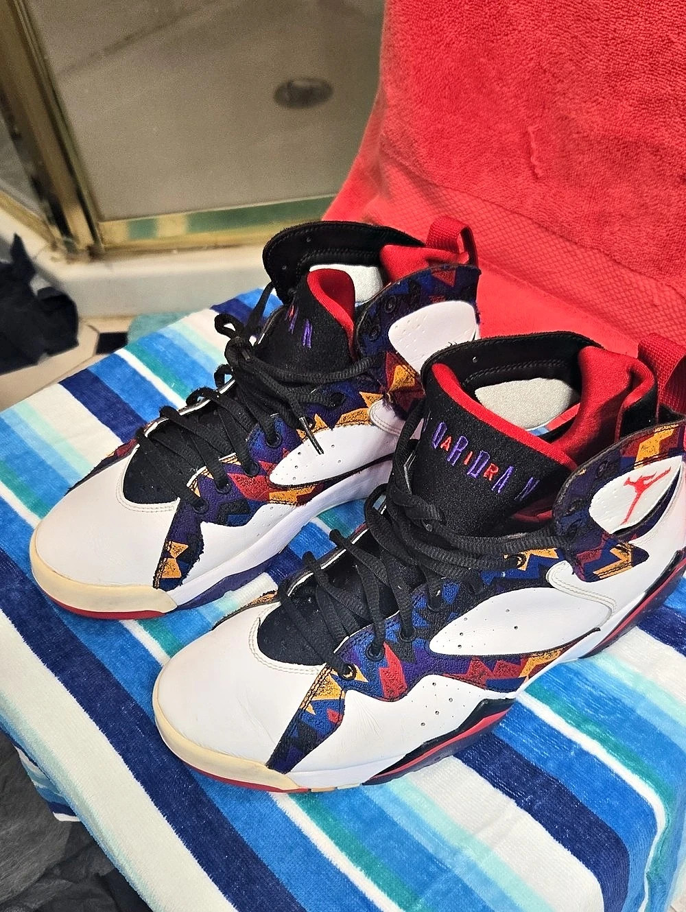Jordan Air Jordan 7 Retro 'Cardinal' 2011 Retro 'Cardinal' High-Top Sneakers in
